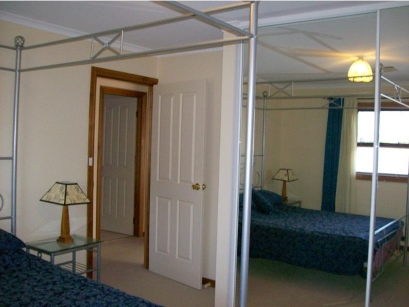 47 Lomond Circuit, Mawson Lakes SA 5095