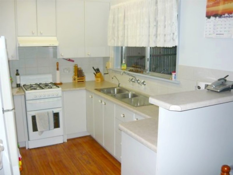 18 Francis Crescent, Salisbury Heights SA 5109