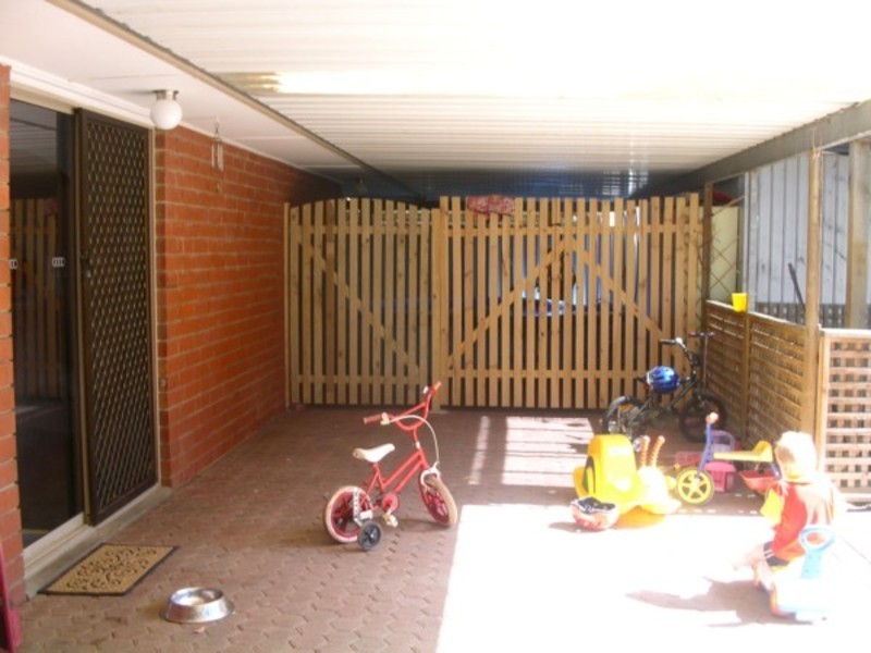 9 Newman Avenue, Paralowie SA 5108