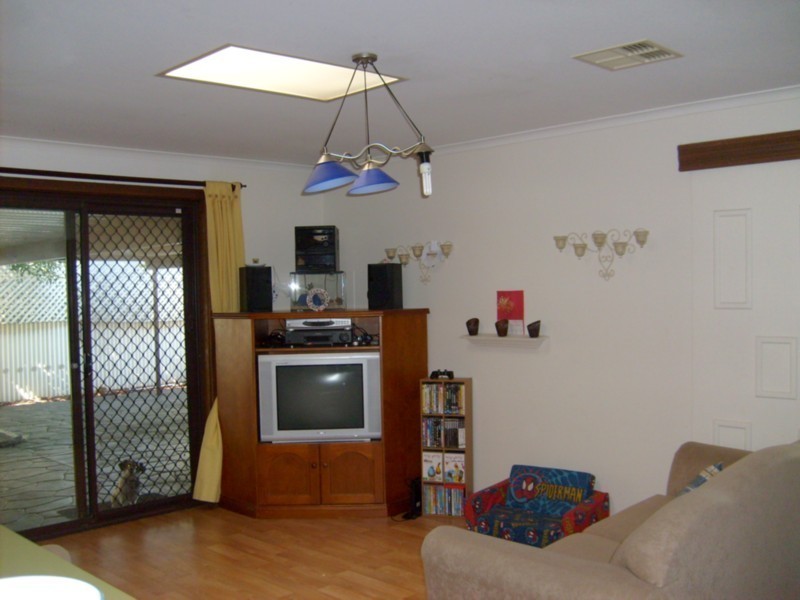 12 Kosmina Crescent, Hillbank SA 5112