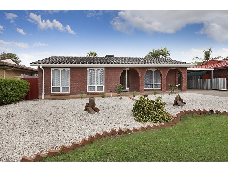 9 Woolaston Road, Salisbury Downs SA 5108