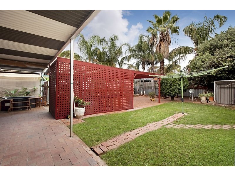 9 Woolaston Road, Salisbury Downs SA 5108