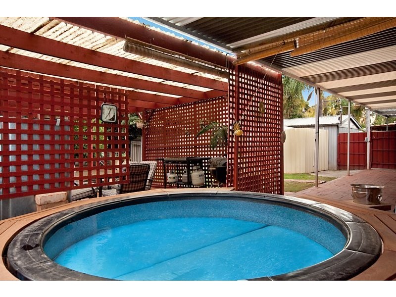 9 Woolaston Road, Salisbury Downs SA 5108