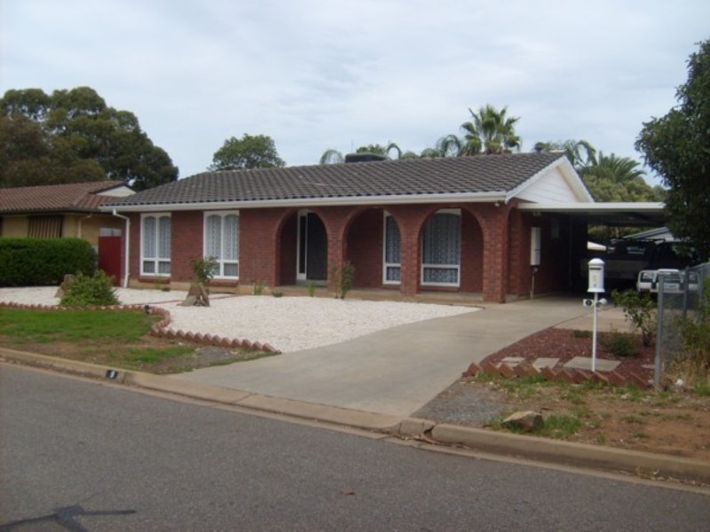 9 Woolaston Road, Salisbury Downs SA 5108