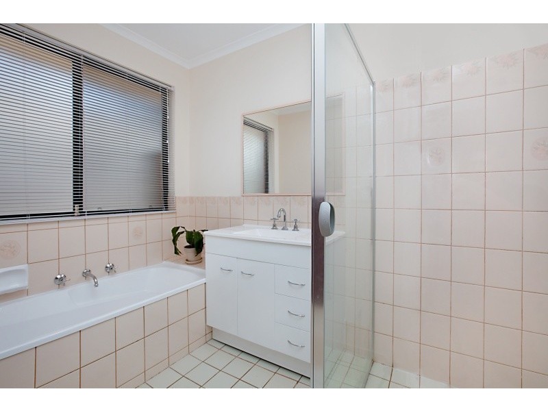 1 Riva Court, Paralowie SA 5108