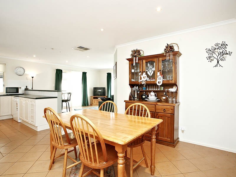 1 Kensington Way, Burton SA 5110