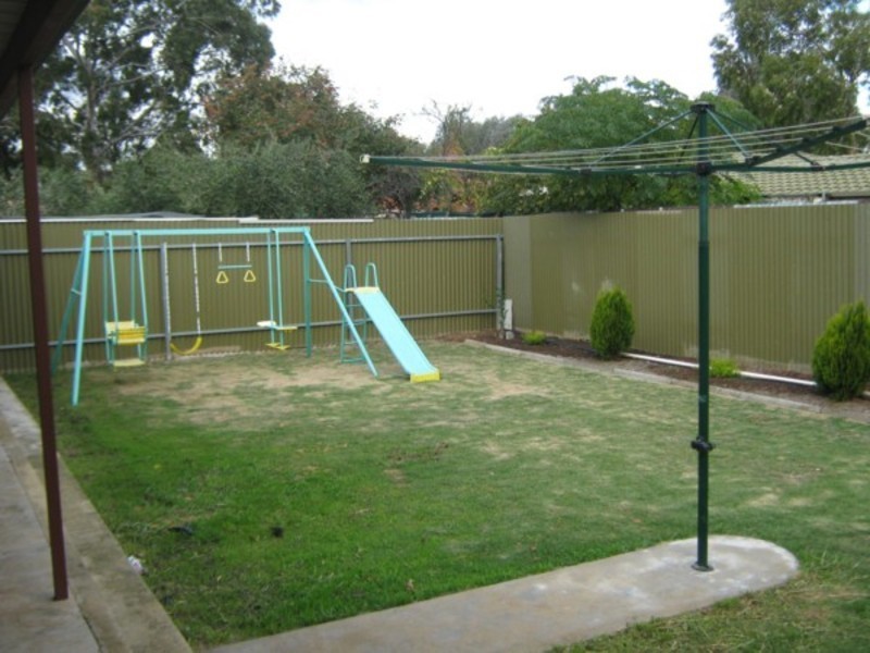 21 Chartwell Crescent, Paralowie SA 5108