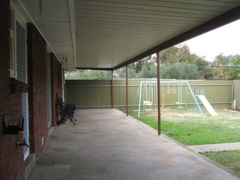 21 Chartwell Crescent, Paralowie SA 5108