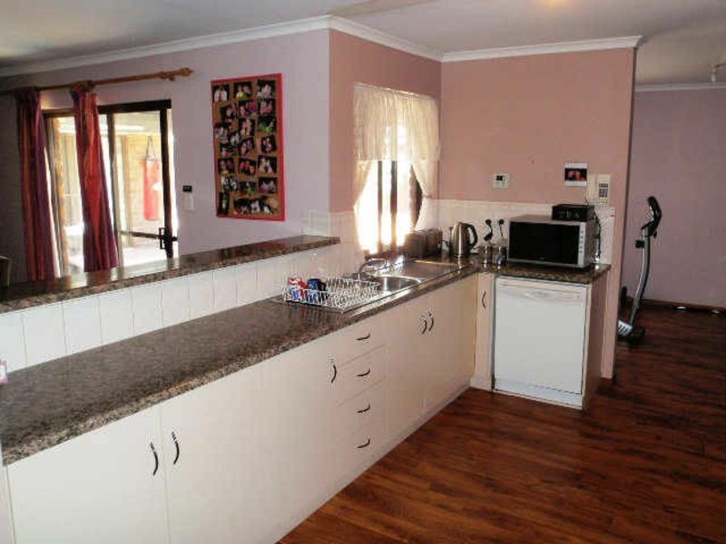 9 General Drive, Paralowie SA 5108