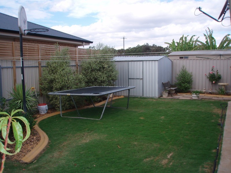 4 Gina Way, Burton SA 5110