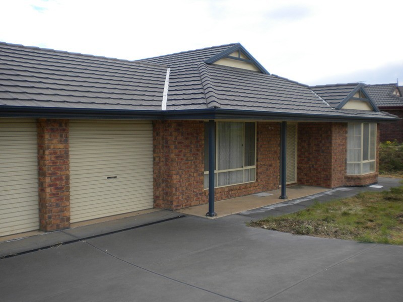 18 River Walk, Walkley Heights SA 5098