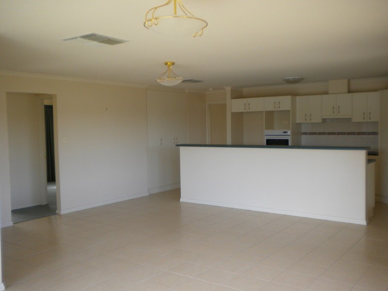 18 River Walk, Walkley Heights SA 5098