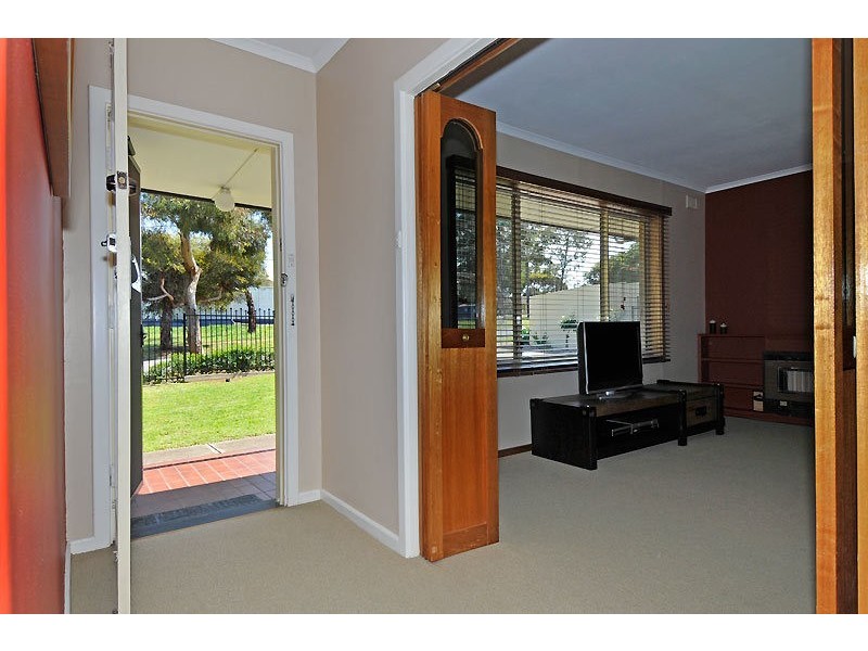 11 Rutherford Street, Valley View SA 5093