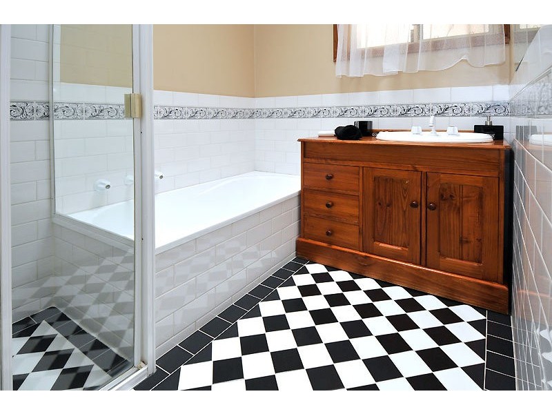 11 Rutherford Street, Valley View SA 5093