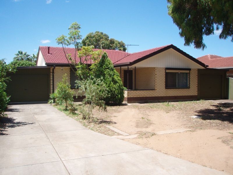 17 Middle Avenue, Paralowie SA 5108