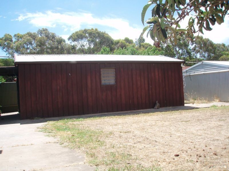 17 Middle Avenue, Paralowie SA 5108