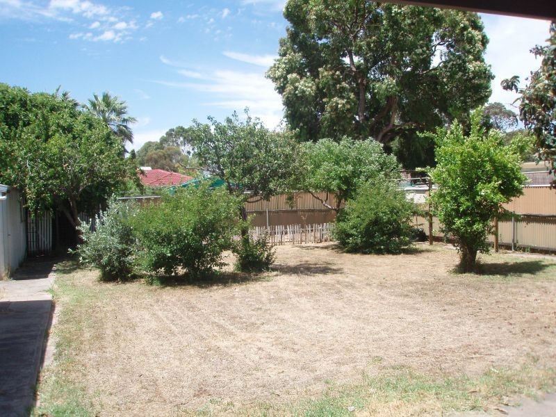 17 Middle Avenue, Paralowie SA 5108