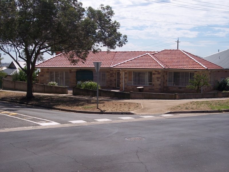5 Montrose Avenue, Clearview SA 5085