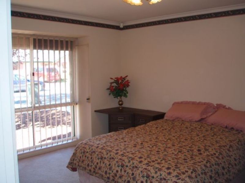 18 County Street, Hillcrest SA 5086