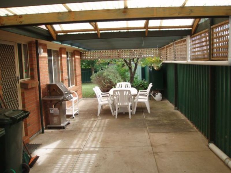18 County Street, Hillcrest SA 5086