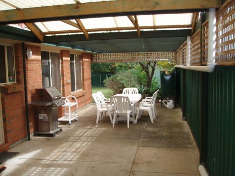18 County Street, Hillcrest SA 5086