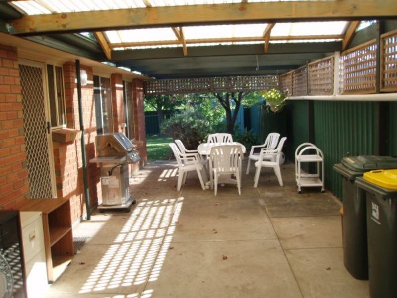 18 County Street, Hillcrest SA 5086