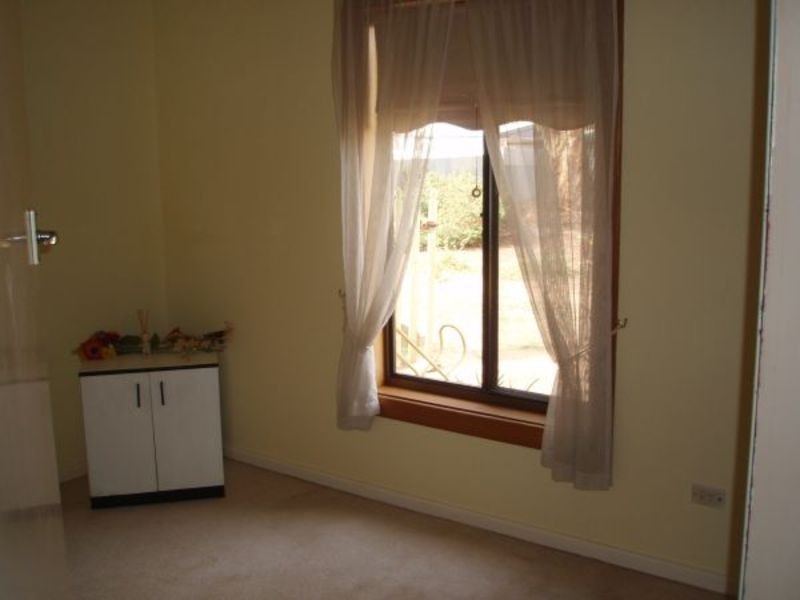 4 Woodfull Street, Parafield Gardens SA 5107