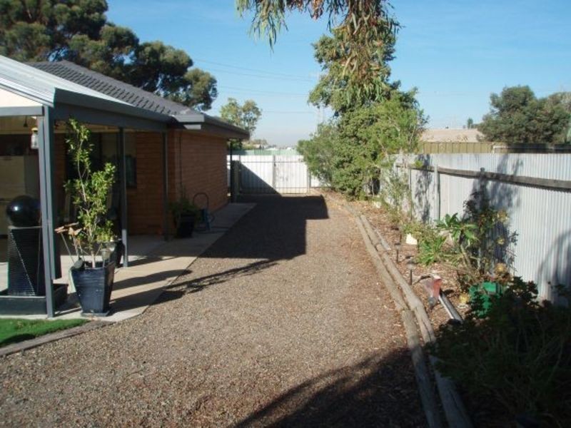 2 Alabar Crescent, Globe Derby Park SA 5110