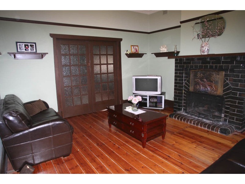 8 Falcon Avenue, Mile End SA 5031