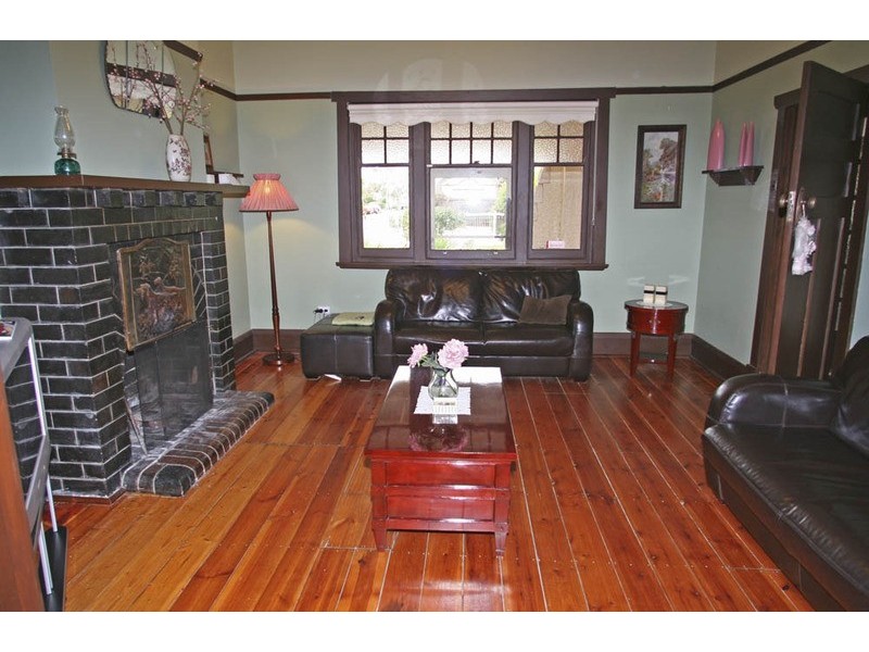 8 Falcon Avenue, Mile End SA 5031