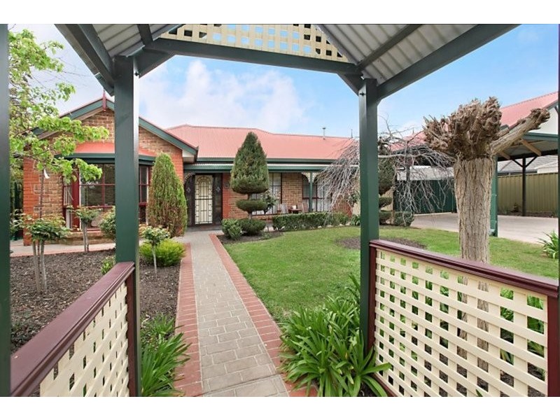 2 Parkview Avenue, Salisbury Downs SA 5108