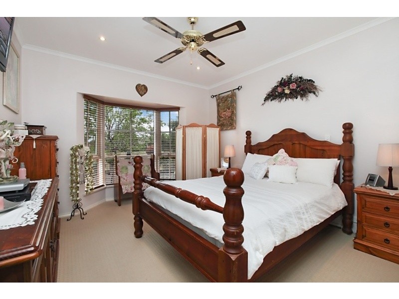 2 Parkview Avenue, Salisbury Downs SA 5108