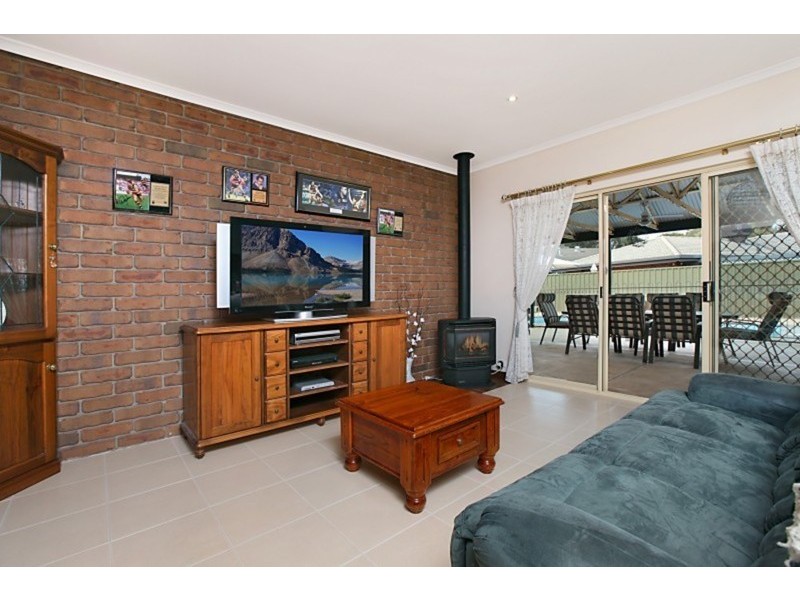 2 Parkview Avenue, Salisbury Downs SA 5108