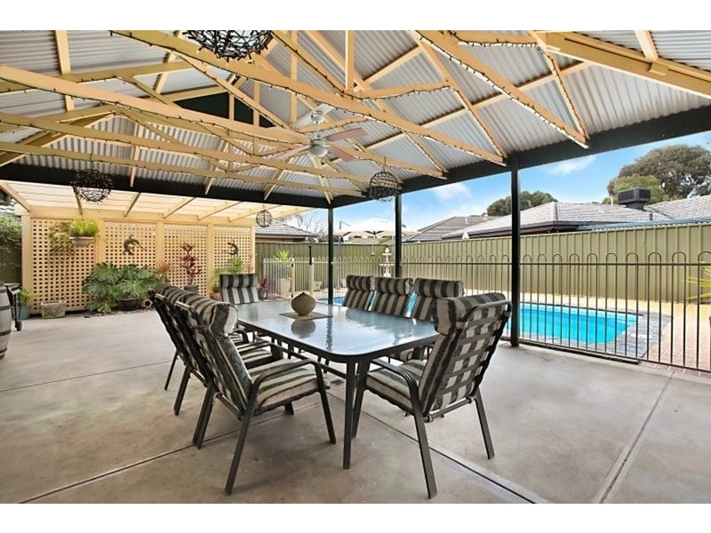 2 Parkview Avenue, Salisbury Downs SA 5108