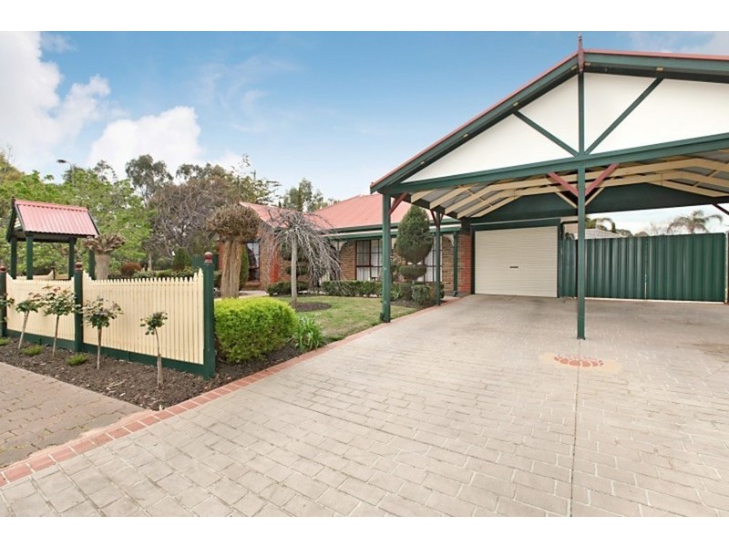 2 Parkview Avenue, Salisbury Downs SA 5108
