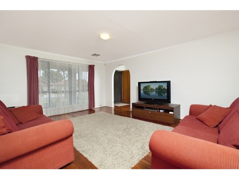 48 Lord Howe Avenue, Oakden SA 5086