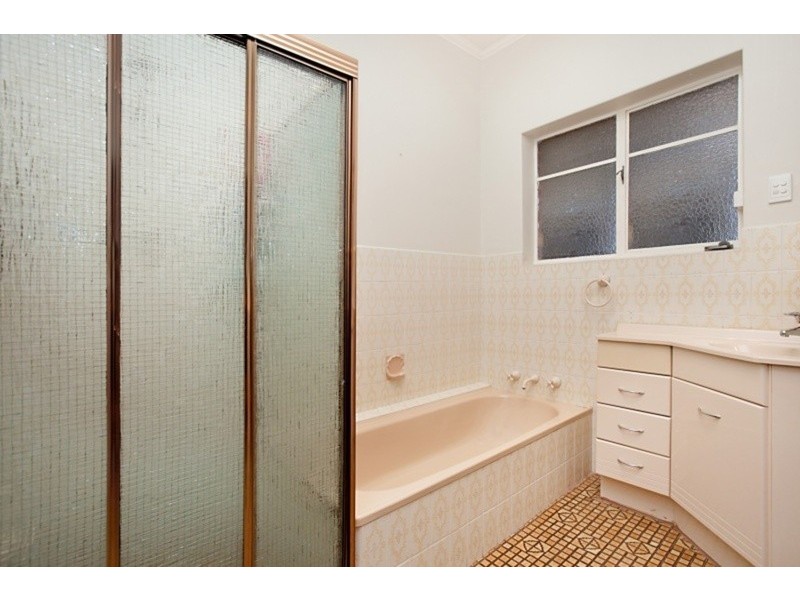 24 Dyott Avenue, Hampstead Gardens SA 5086