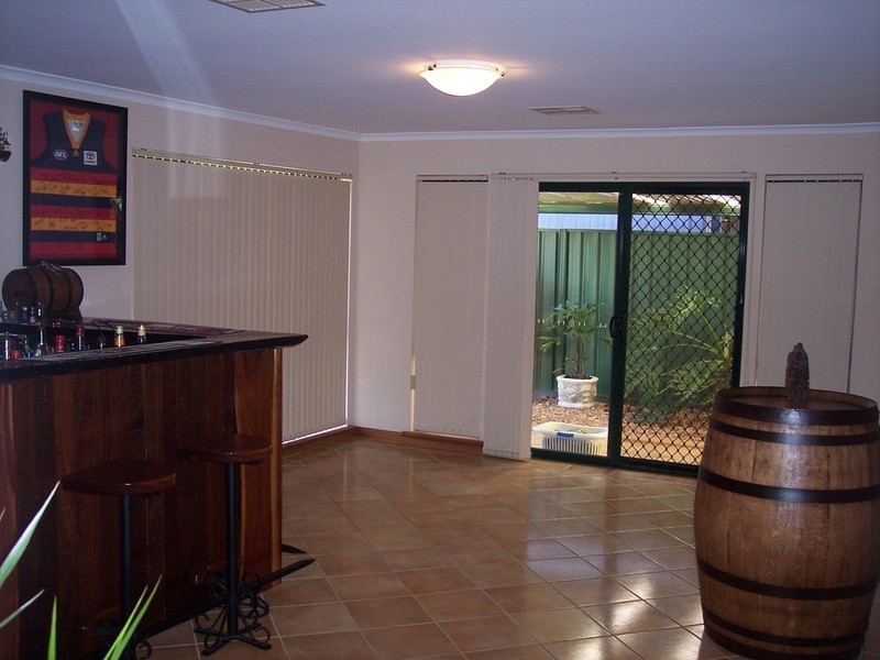 15 Trinity Way, Oakden SA 5086