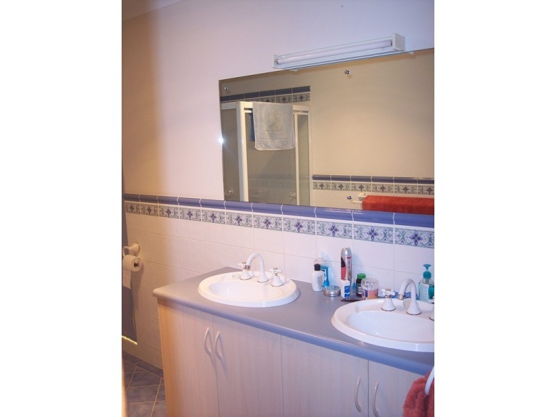 15 Trinity Way, Oakden SA 5086