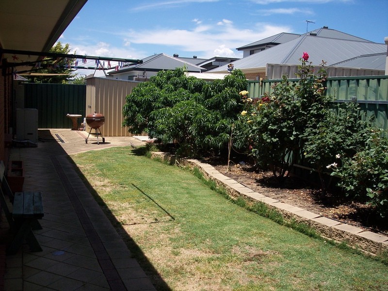 15 Trinity Way, Oakden SA 5086