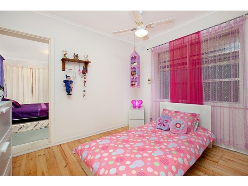 11 Carolan Crescent, Valley View SA 5093