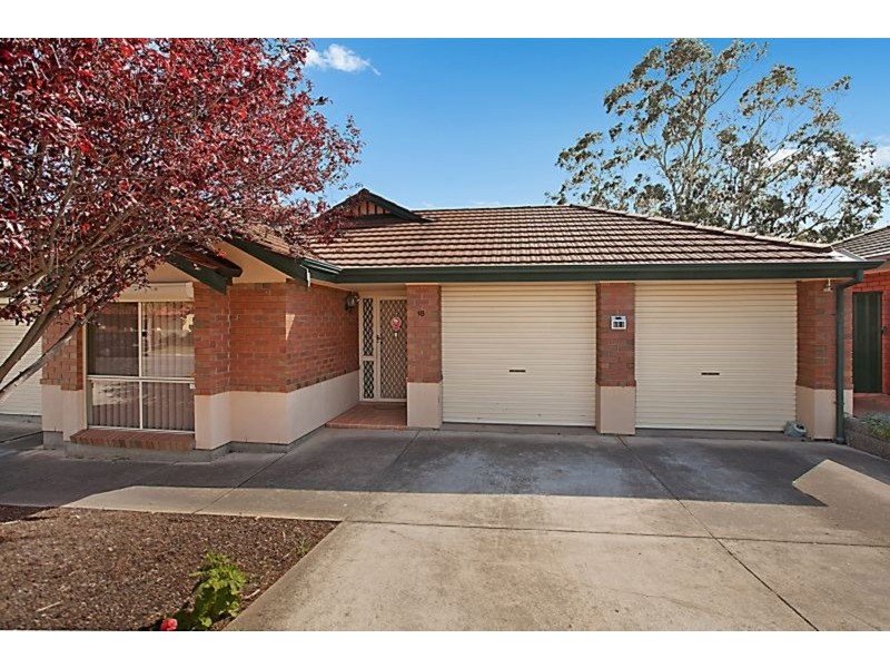 18 County Street, Hillcrest SA 5086