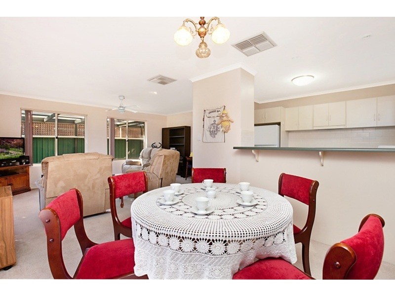 18 County Street, Hillcrest SA 5086