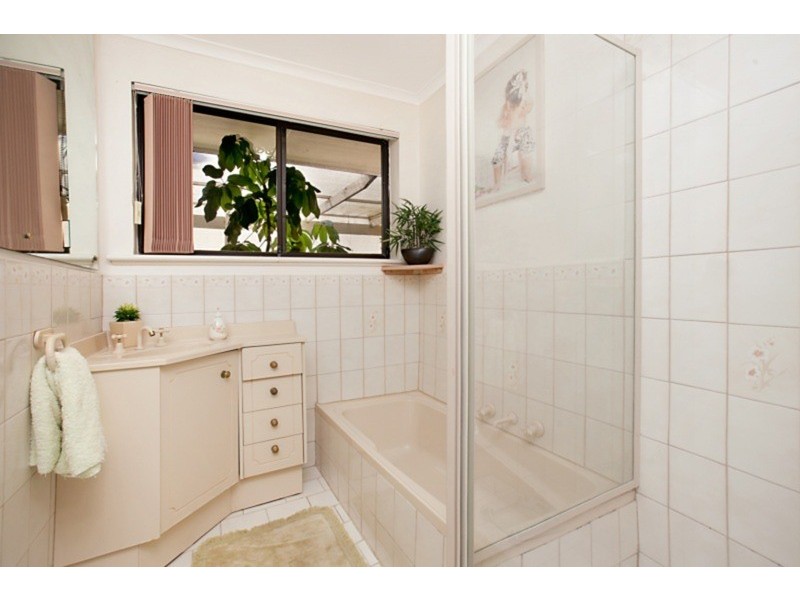 11 PHOEBE Avenue, Modbury Heights SA 5092