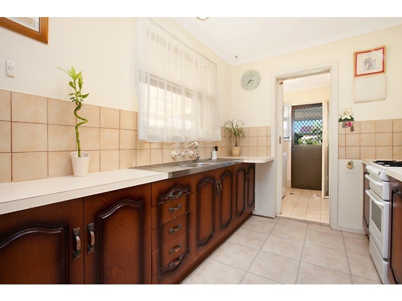 11 PHOEBE Avenue, Modbury Heights SA 5092