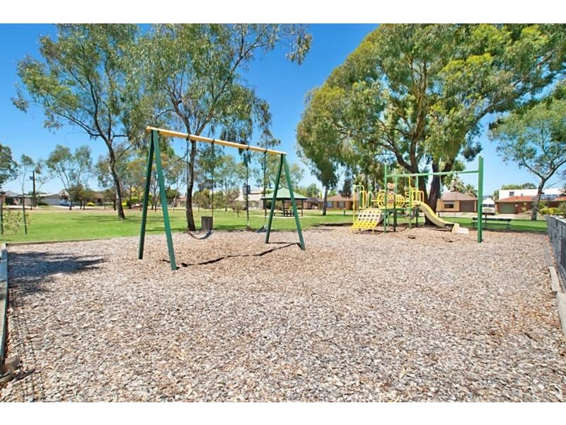 33 Augusta Street, Hillcrest SA 5086