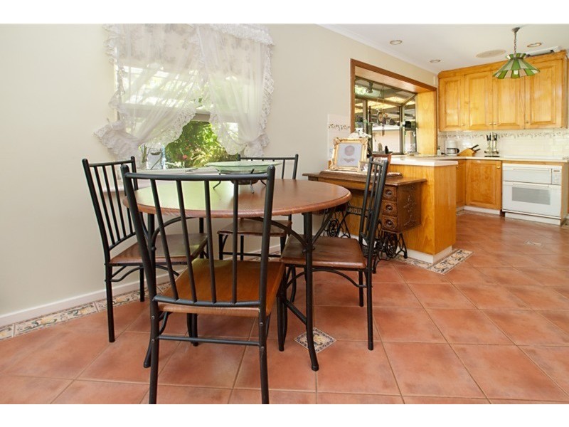 24 Boronia Drive, Hope Valley SA 5090