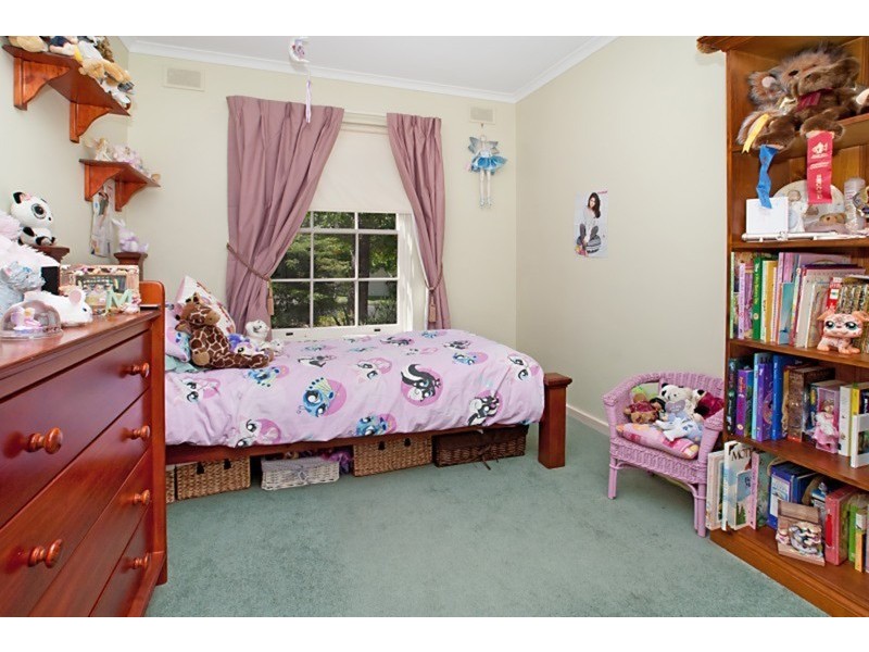 24 Boronia Drive, Hope Valley SA 5090