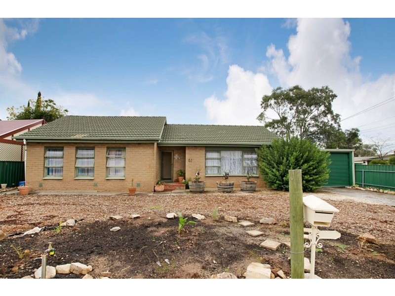 61 Redward Avenue, Greenacres SA 5086