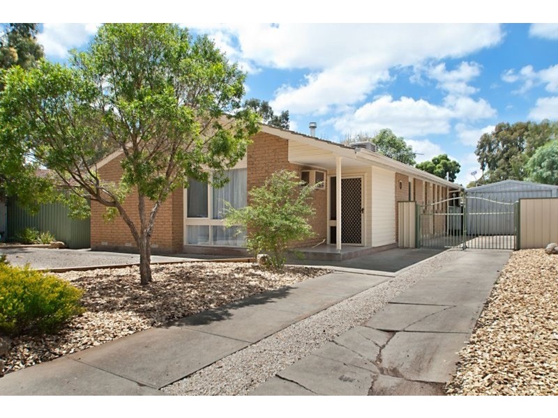 40 WOODCOCK Crescent, Para Hills West SA 5096